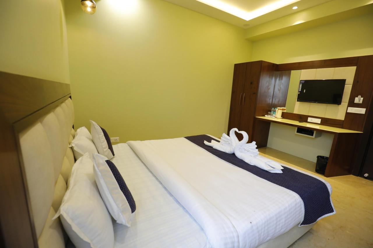 Bed and Breakfast Taj Sojourn Агра Экстерьер фото