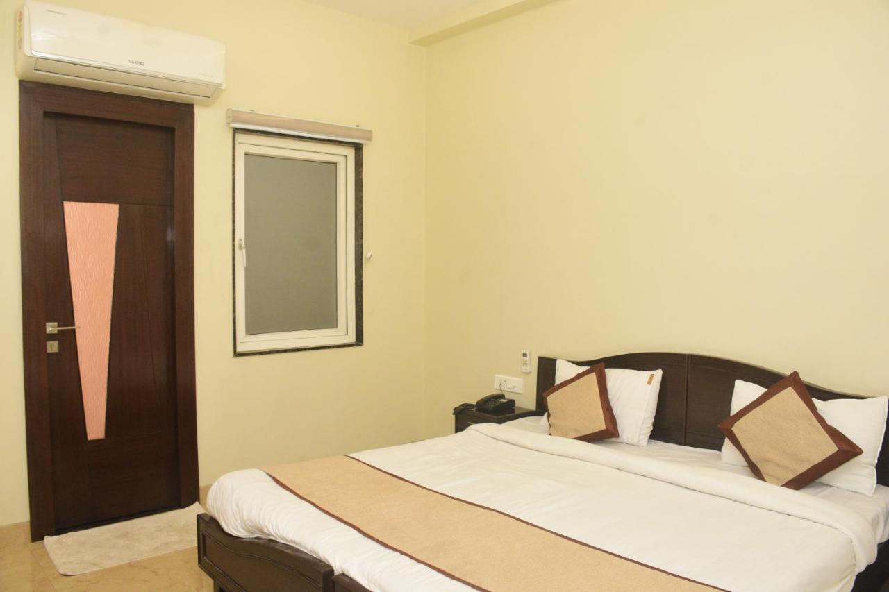 Bed and Breakfast Taj Sojourn Агра Экстерьер фото