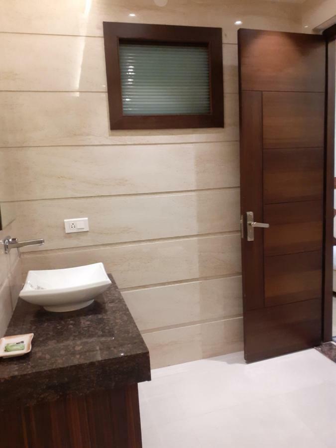 Bed and Breakfast Taj Sojourn Агра Экстерьер фото