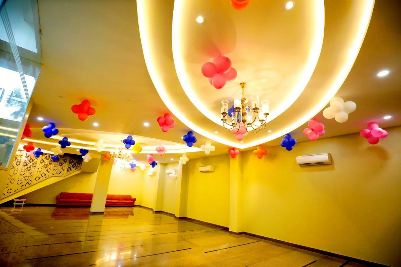 Bed and Breakfast Taj Sojourn Агра Экстерьер фото