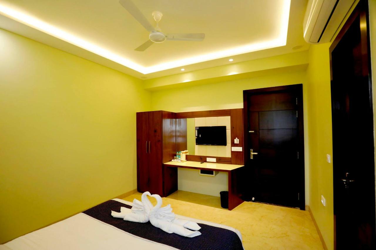 Bed and Breakfast Taj Sojourn Агра Экстерьер фото