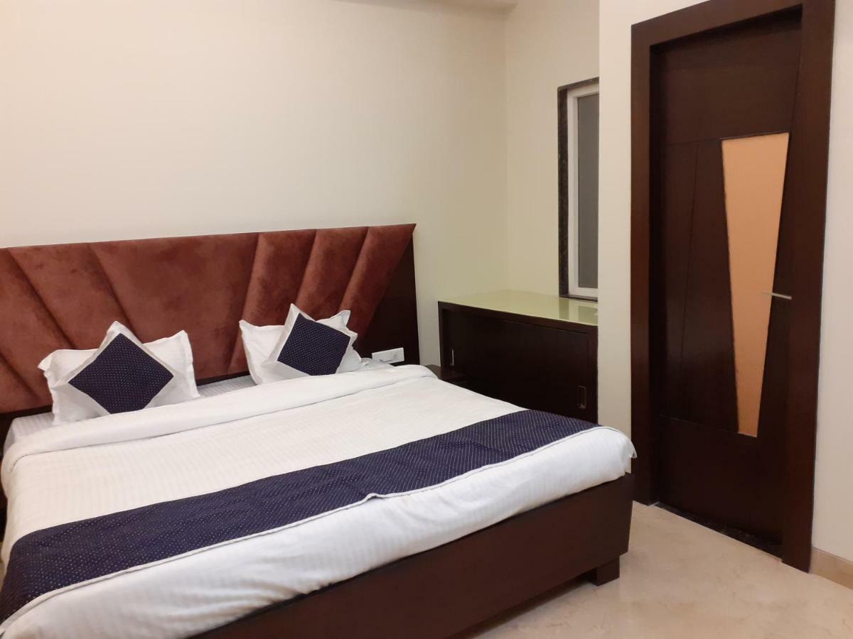 Bed and Breakfast Taj Sojourn Агра Экстерьер фото